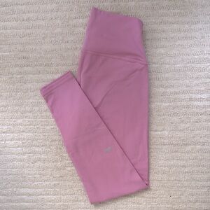 Alo - 7/8 High-Waist Airbrush Legging Parisian Pink, Size M